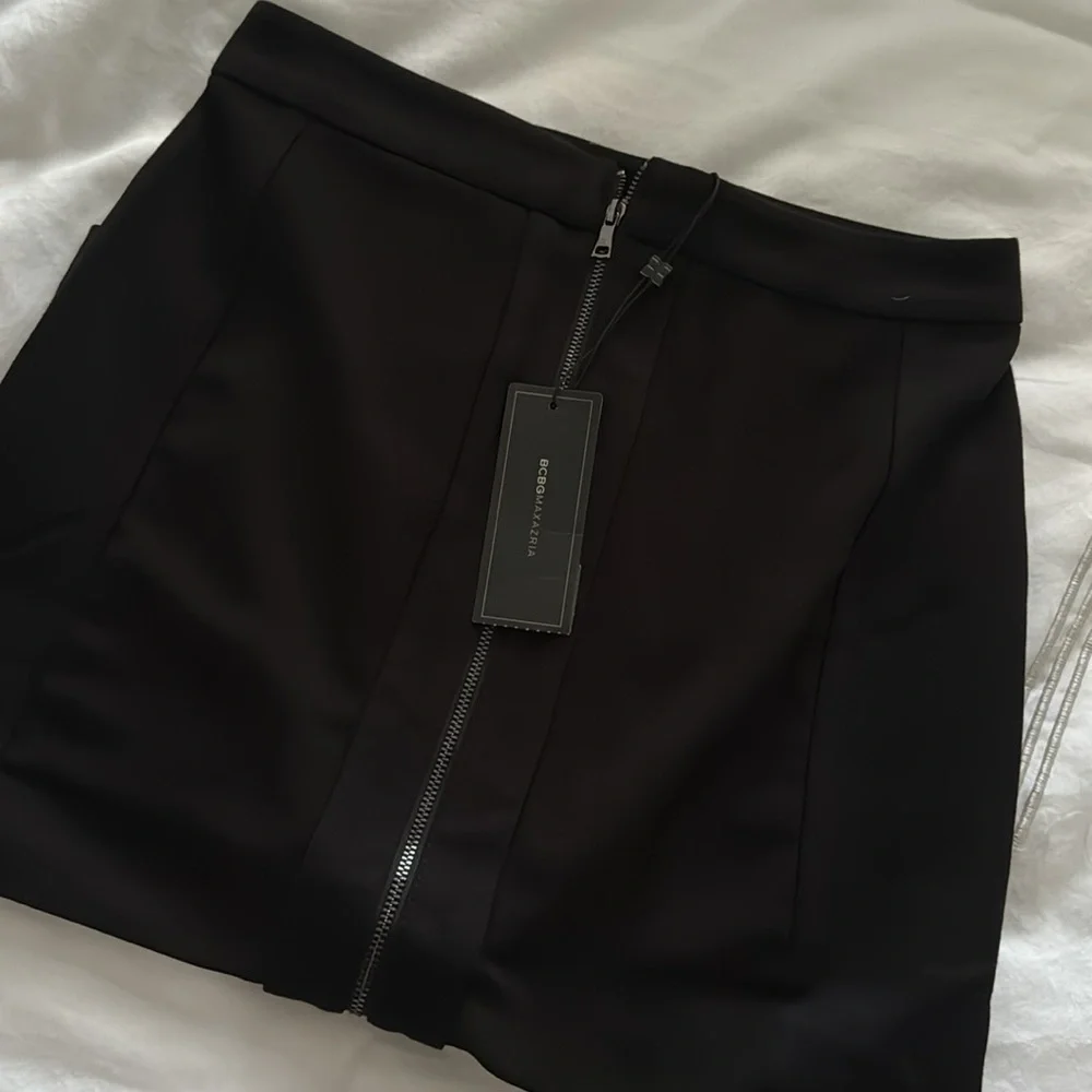 BCBG FRANCESCA SKIRT - Picture 4 of 4